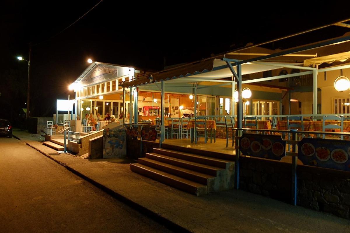 Socrates Apartmens & Restaurant Milatos Exterior photo