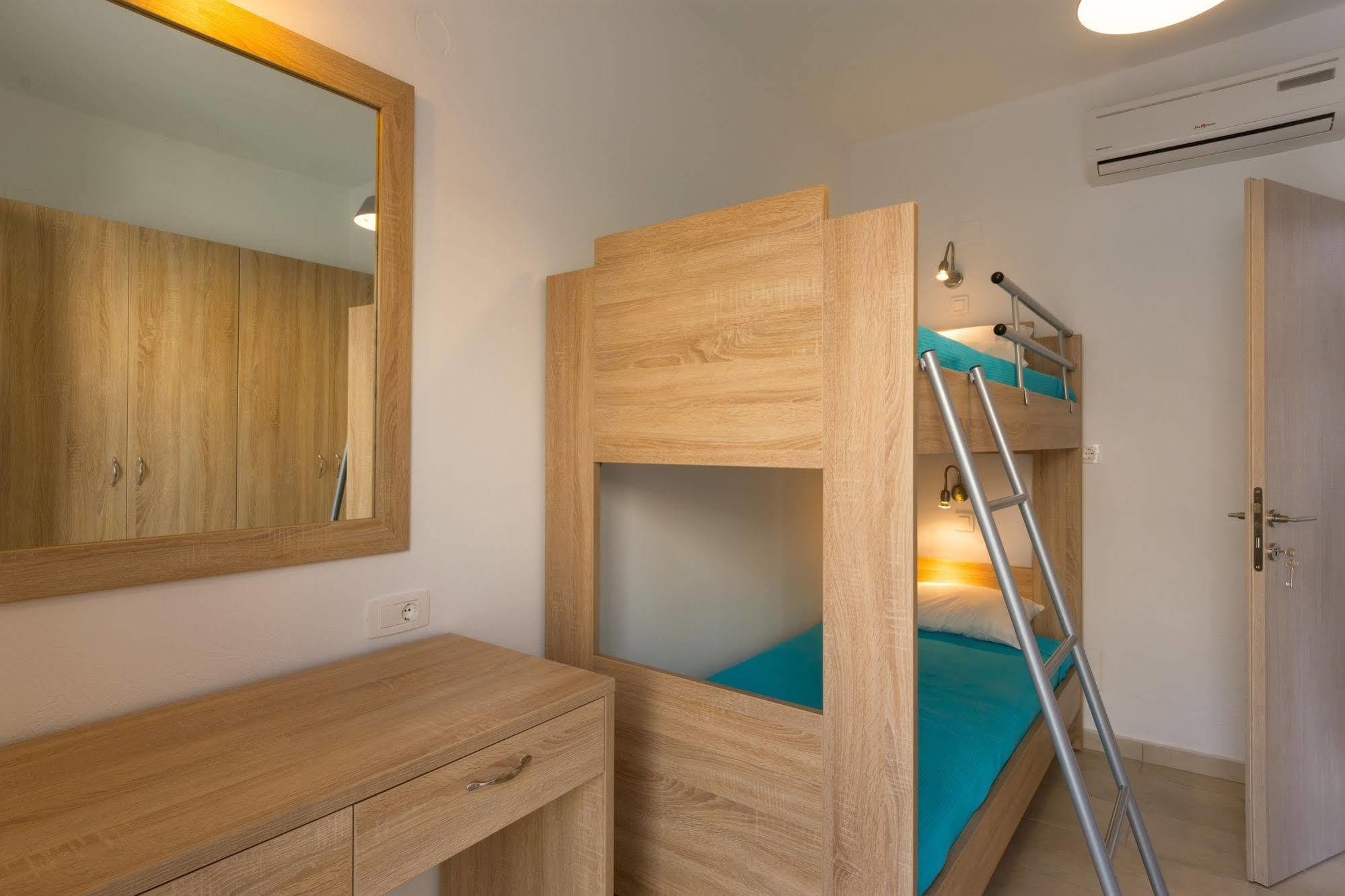 Socrates Apartmens & Restaurant Milatos Exterior photo